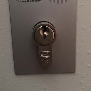 Secured lock key